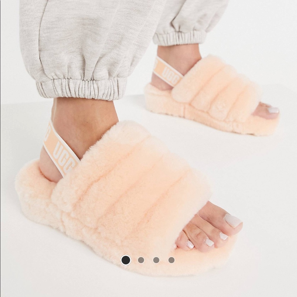 UGG Fluff yeah slipper in Scallop